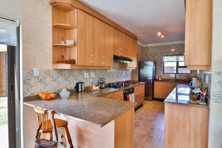 4 Bedroom Property for Sale in De Kelders Western Cape